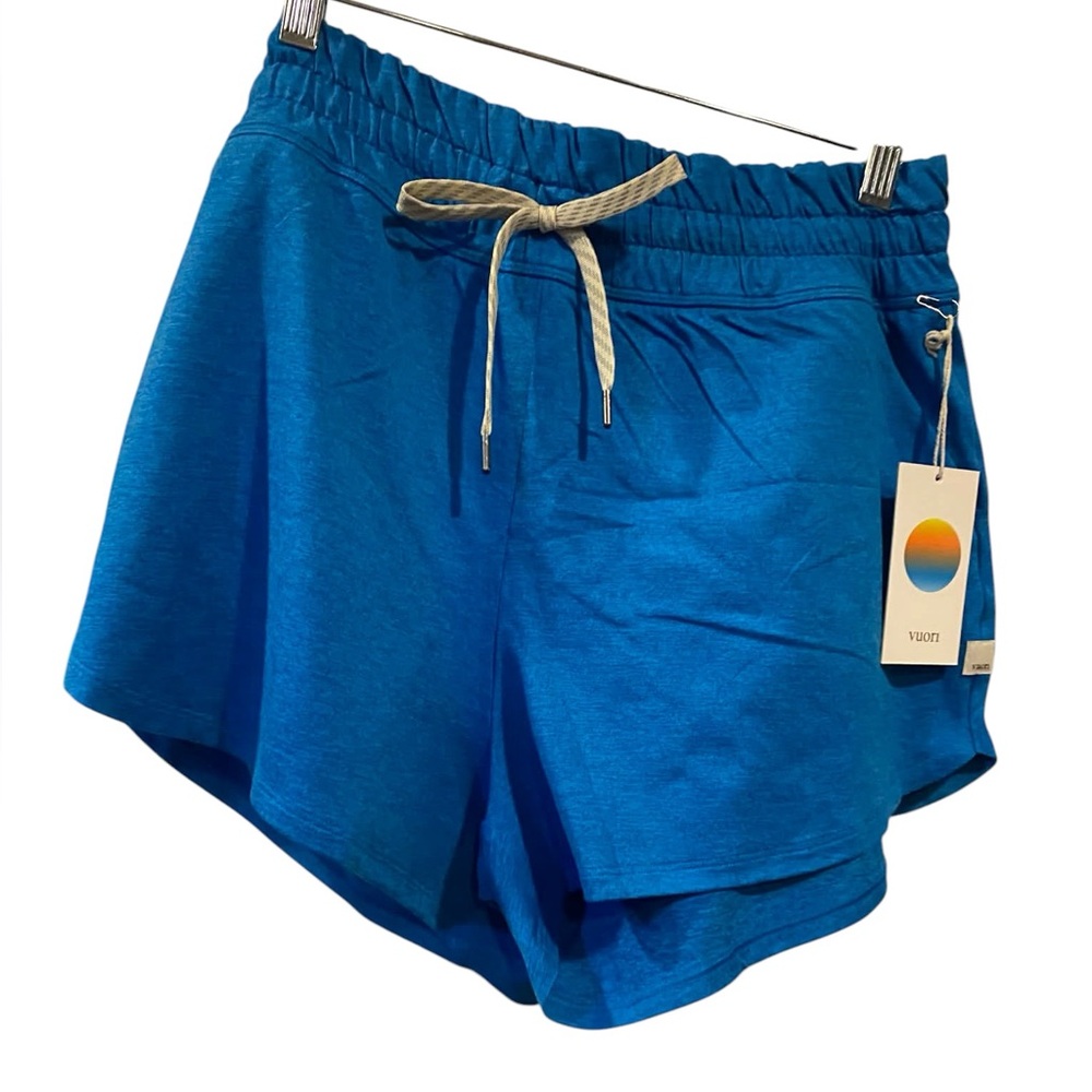 NWT Vuori performance shorts REGATTA BLUE HEATHER Size L